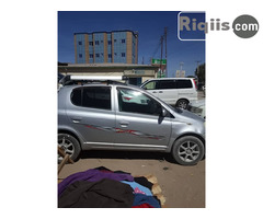 gaadhi iiba Toyota Vitz - Image 1