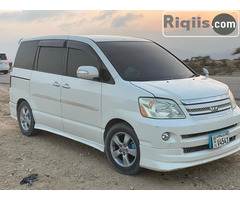 car for  Toyota Noha