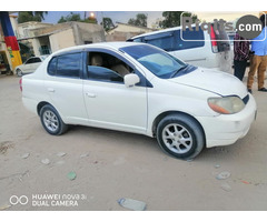 Gaadhi iiba Toyota Platz