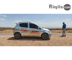 gaadhi iiba Toyota Vitz