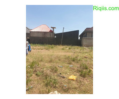 dhul iiba  cabirkiisu waa 500 oo kaaraamitir land for sale